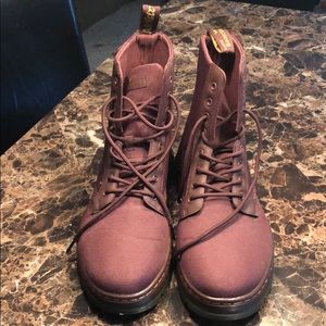 Men’s Dr. Martens AirWair shoes Like New.